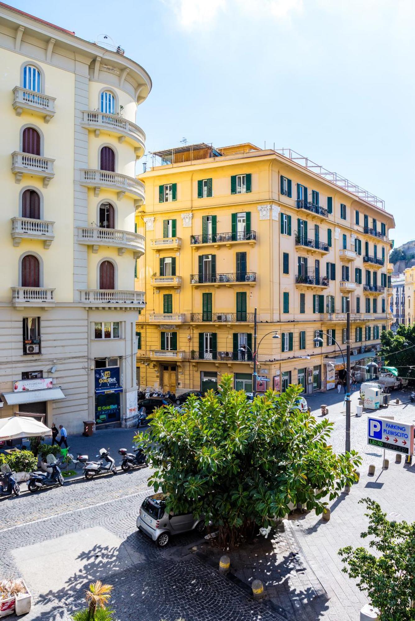 Mh Suites Plebiscito Napoli Exterior foto