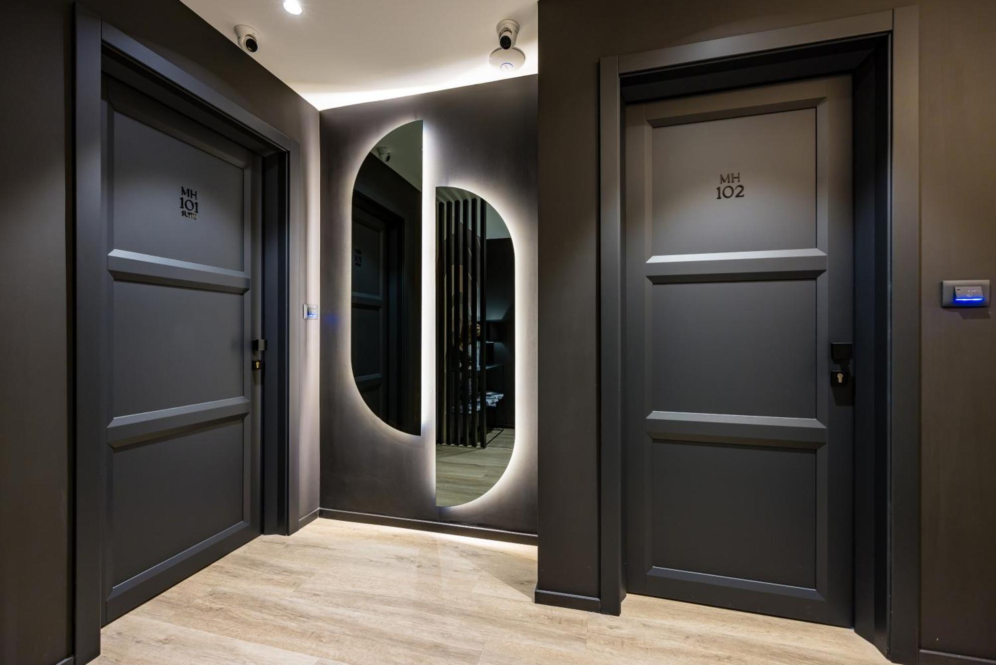 Mh Suites Plebiscito Napoli Exterior foto